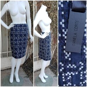 DANIELA CORTE COMILLA‎ EMBROIDERED SKIRT